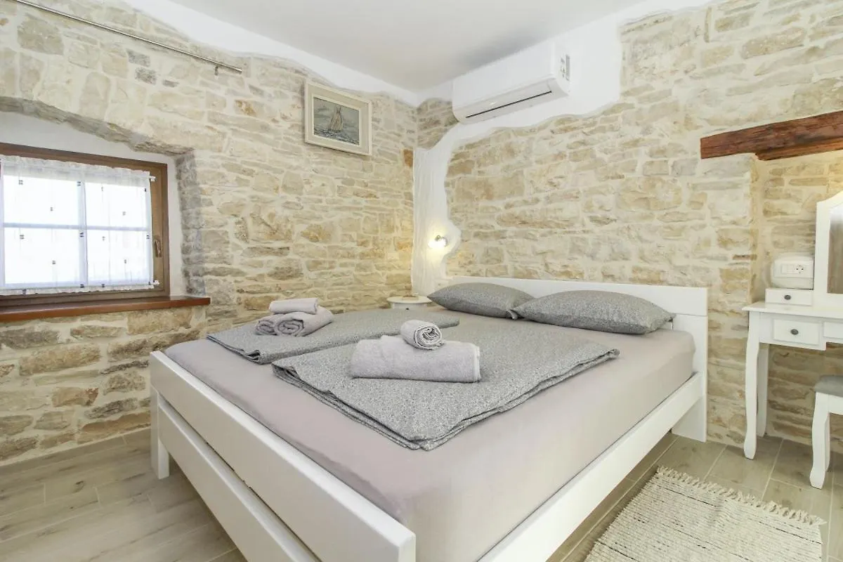 Villa Olea In Barat - Haus Fuer 6-8 Personen Kanfanar Croatia
