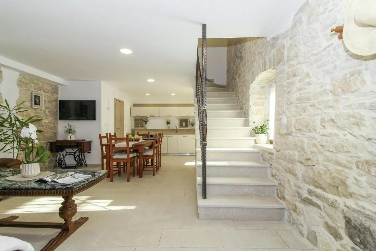 Villa Olea In Barat - Haus Fuer 6-8 Personen Kanfanar