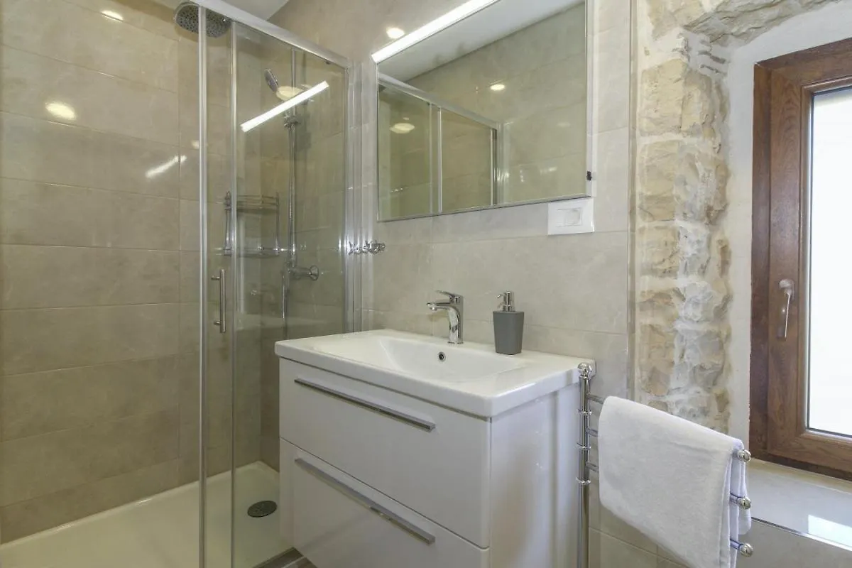 Villa Olea In Barat - Haus Fuer 6-8 Personen Kanfanar Croatia